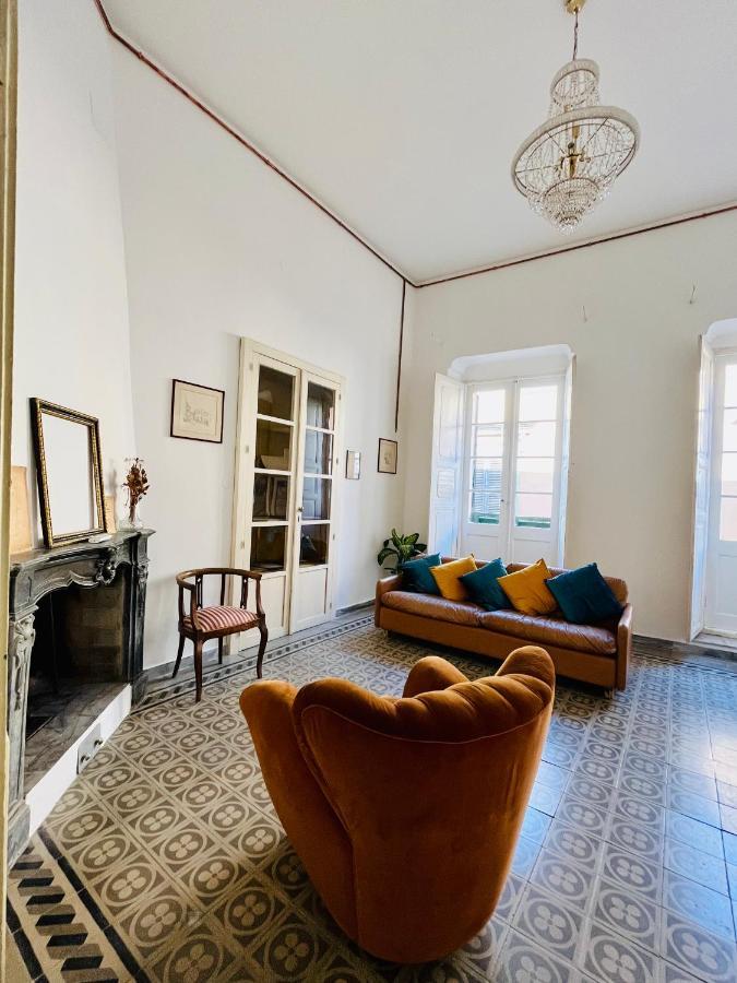 Antica Dimora La Madonnina, Residenza Storica Con Vista Incantevole A Cagliari Apartment ภายนอก รูปภาพ